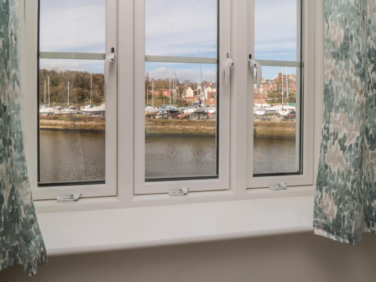 Quayside Haven Apartment Whitby Bagian luar foto
